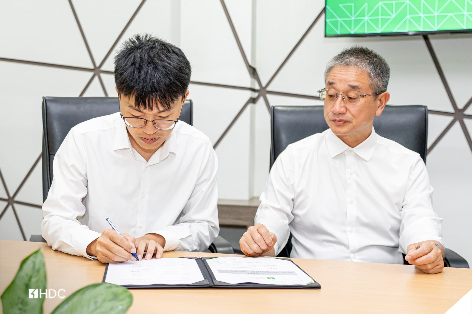 ހުޅުމާލޭގެ މަގުތައް މަރާމާތުކުރަން ޗައިނާއާ ހަވާލުކޮށްފި