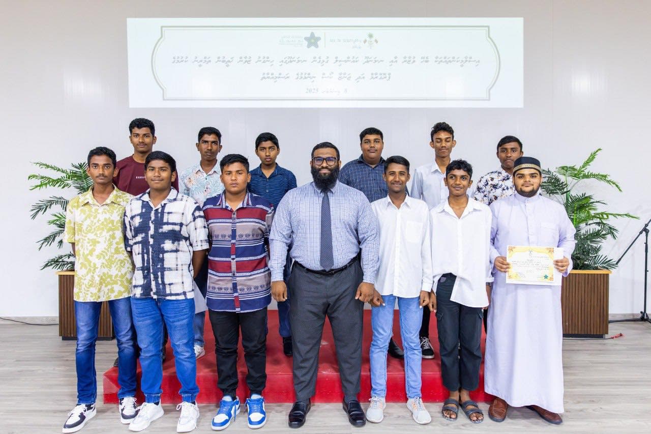 ނ. މަނަދޫގައި 700 މީހުން ޖާގައިގެ މިސްކިތް ހުޅުވައިފި